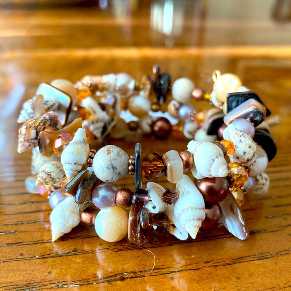 Beachy - Coastal Coil Bracelet - Bronzy - Picture 2 of 3